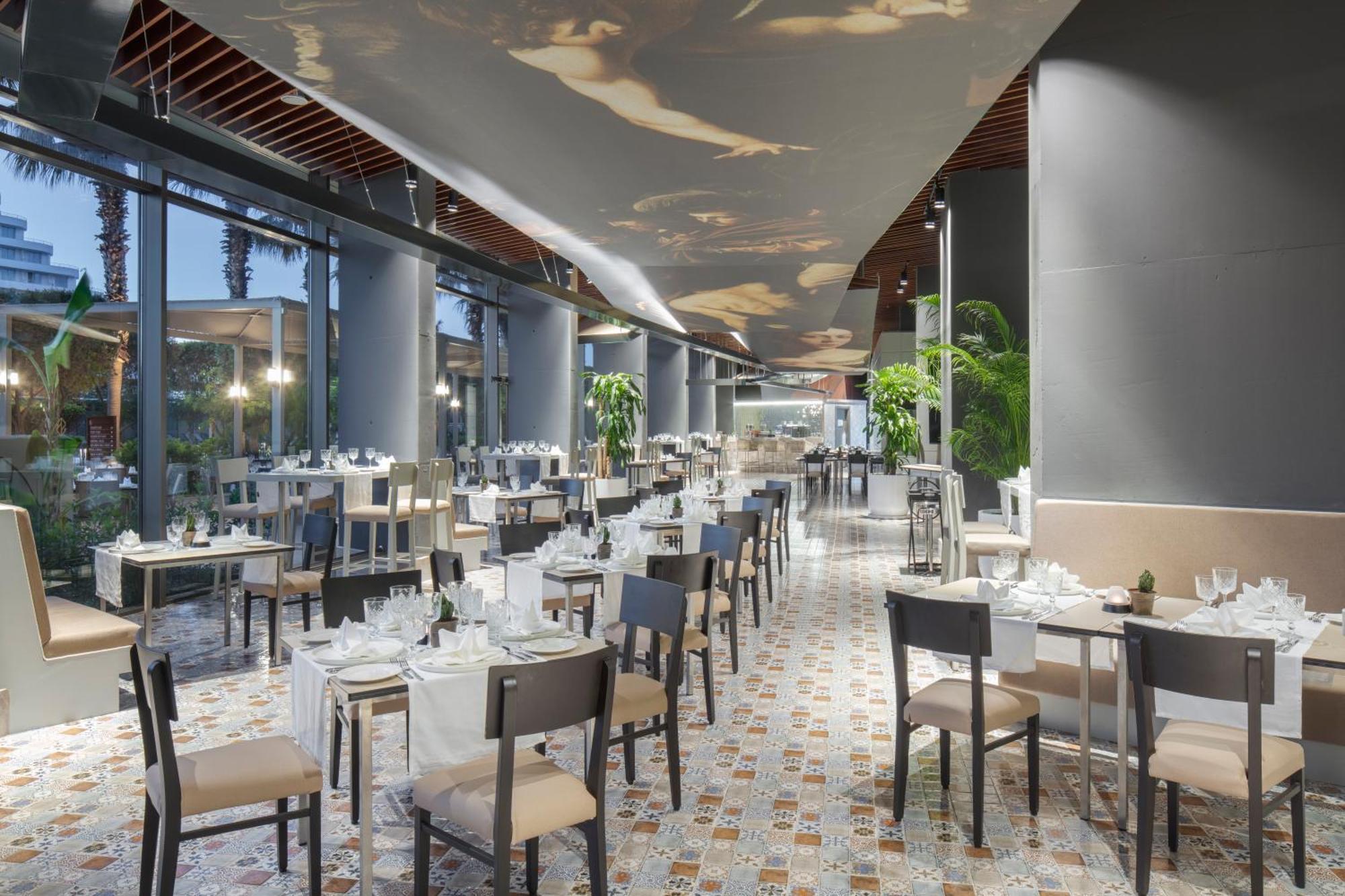Nirvana Cosmopolitan Antalya Exterior foto